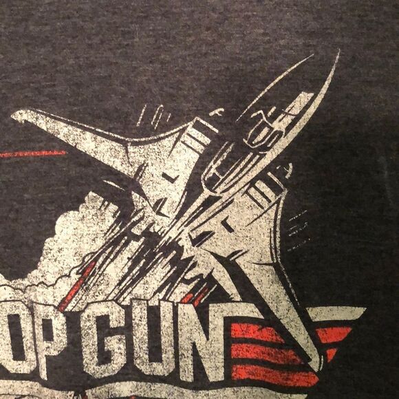 Old Navy Collectabilitees Top Gun Movie Te… - Picture 3 of 8